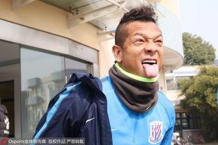 吃瓜比赛吐舌视频