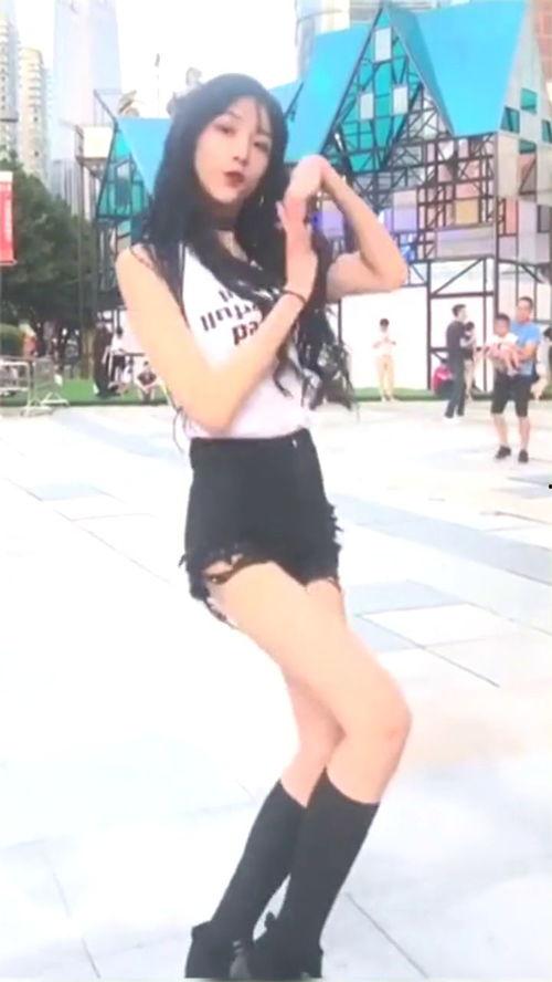 长腿吃瓜,揭秘娱乐圈的瓜田秘事